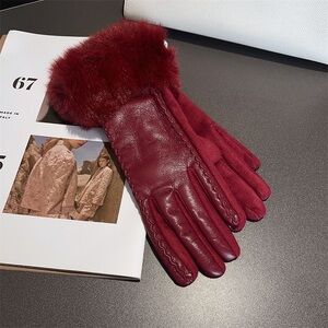 Luxurious Burgundy Fur-Trimmed Women's Gloves
